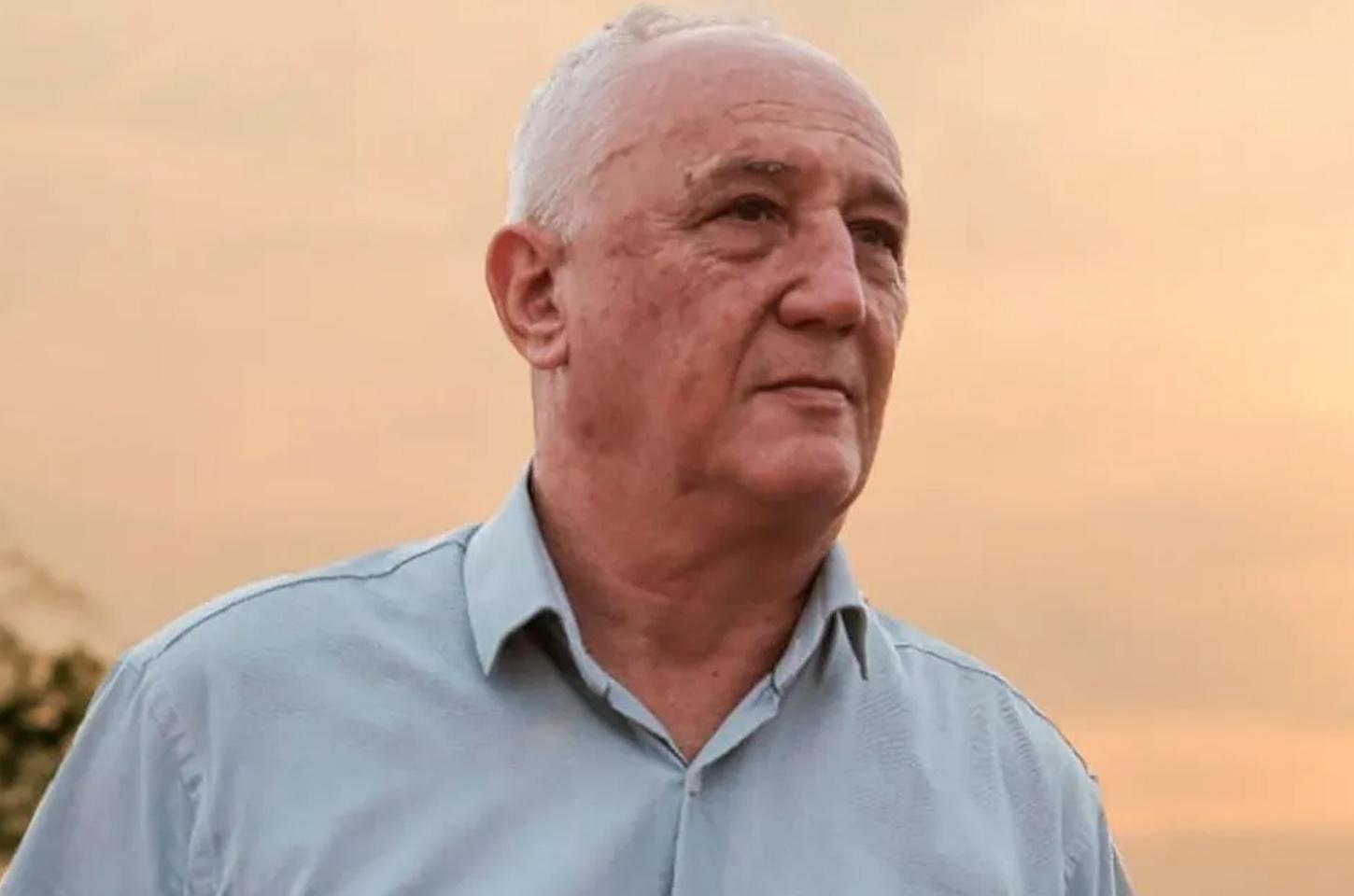 Carlos Sirena desponta em pesquisa espontânea entre os ex-prefeitos candidatos à deputado estadual