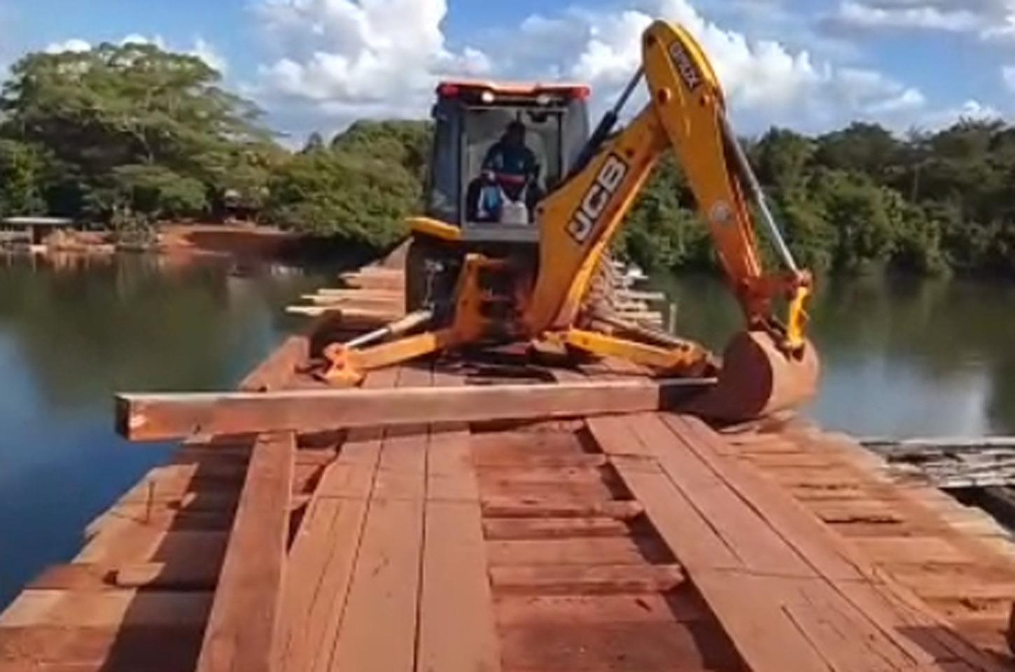 Ponte do Rio dos Peixes sentido Juara a Itapaiúna continua em reforma e interditada. Saiba mais