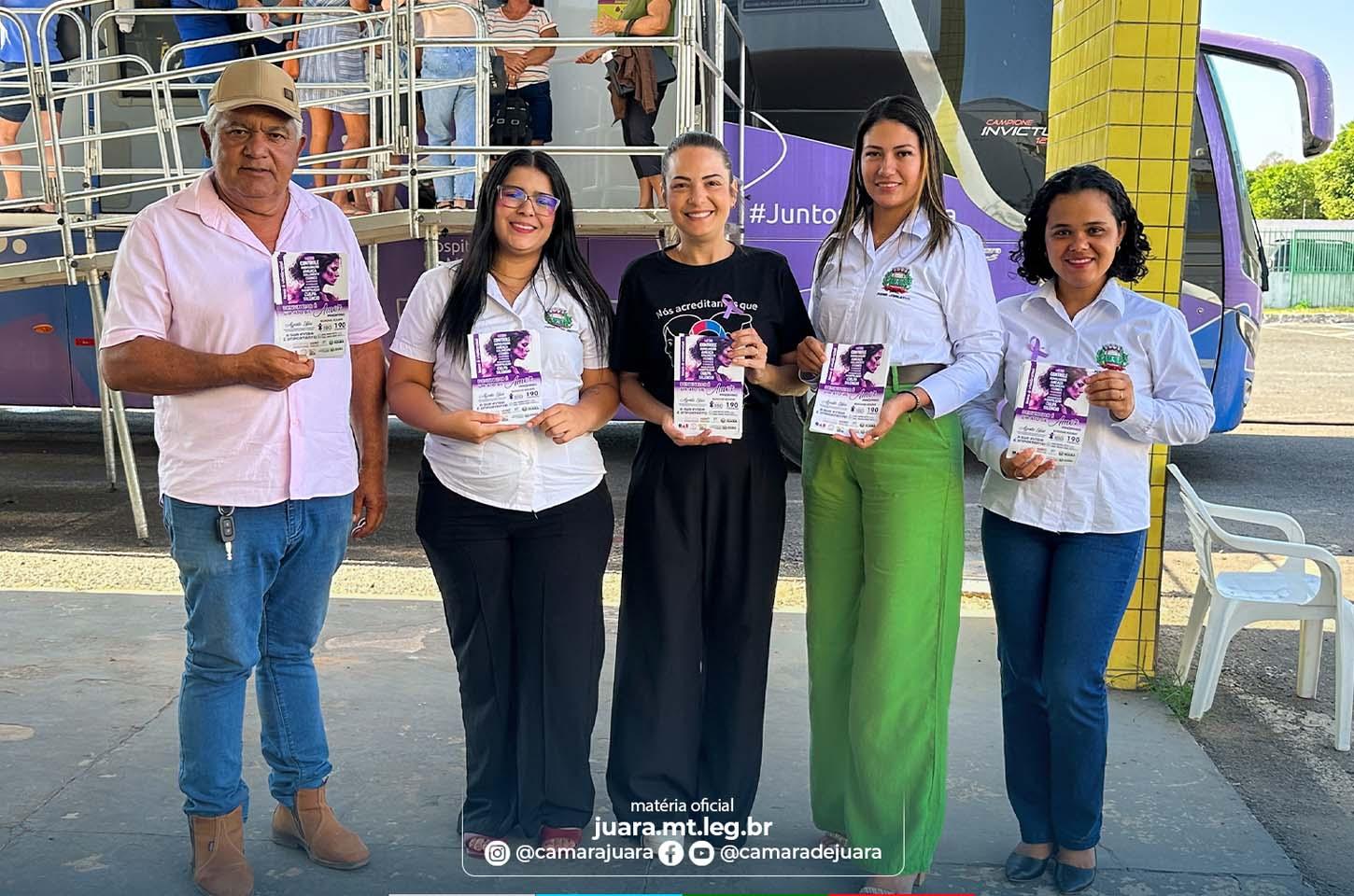 Câmara de Juara leva campanha Agosto Lilás ao CER durante atendimento do Hospital de Câncer